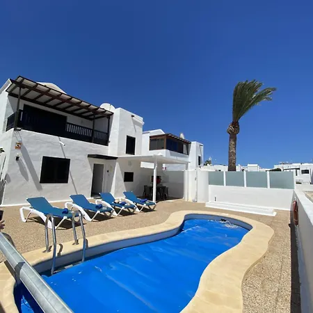 Villa Con Piscina Privada A 500 M De La Playa Puerto del Carmen (Lanzarote)