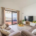 Con Piscina Privada A 500 M De La Playa Puerto del Carmen (Lanzarote)