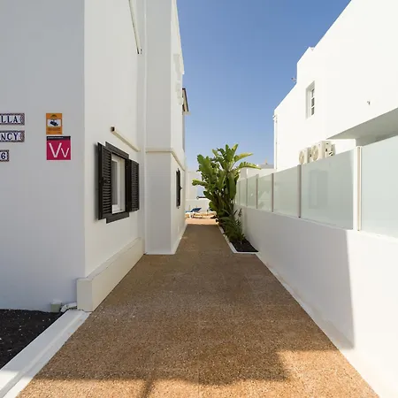 Con Piscina Privada A 500 M De La Playa Villa Puerto del Carmen (Lanzarote)