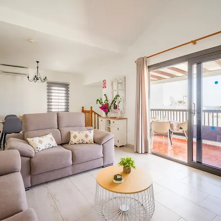 Villa Con Piscina Privada A 500 M De La Playa Puerto del Carmen (Lanzarote)