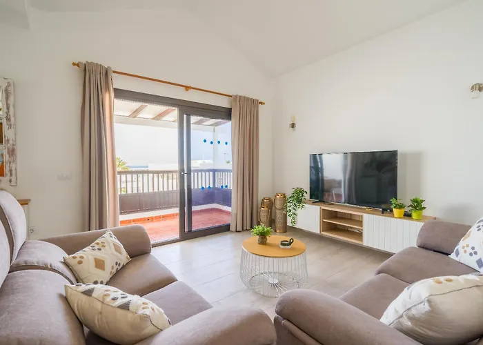 Con Piscina Privada A 500 M De La Playa Puerto del Carmen (Lanzarote)