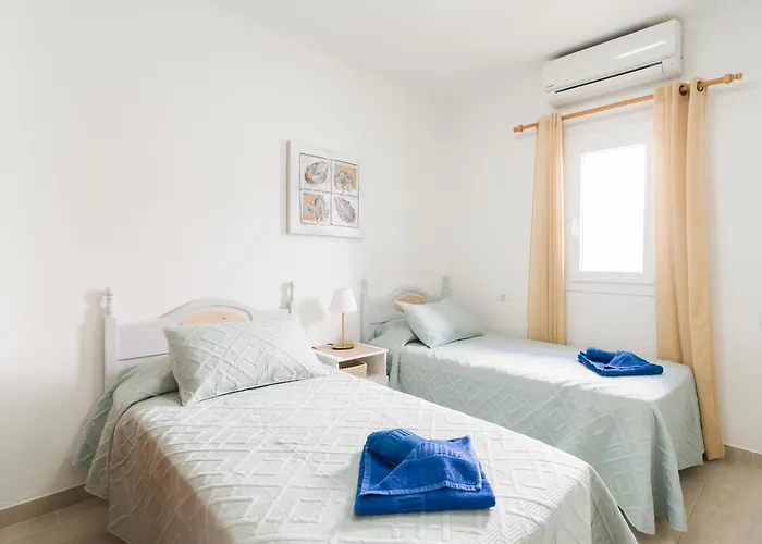 Villa Con Piscina Privada A 500 M De La Playa