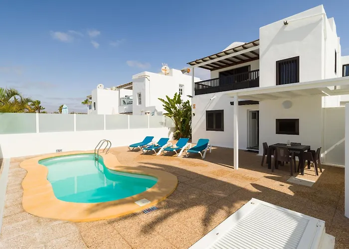 Con Piscina Privada A 500 M De La Playa